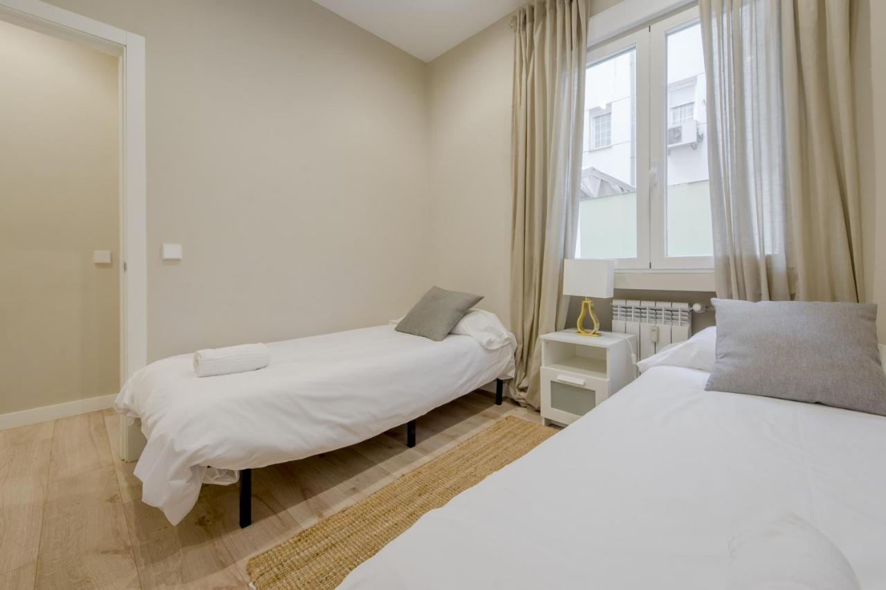 Acogedor Apt 3 Habitaciones Y Terraza En El Centro Madri Exterior foto